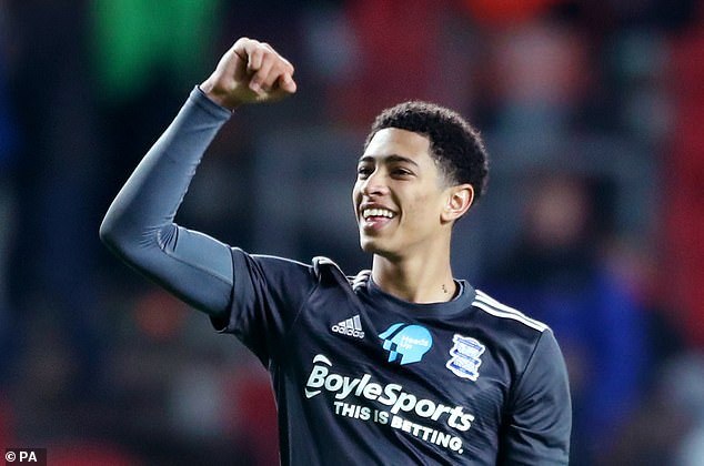 体育博彩热潮导致问题赌博求助热线激增