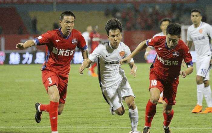 记者：皇马不愿与吕迪格续约，大巴黎准备送上报价（据悉皇马无意与吕迪格续约，巴黎圣日耳曼拟递交报价）